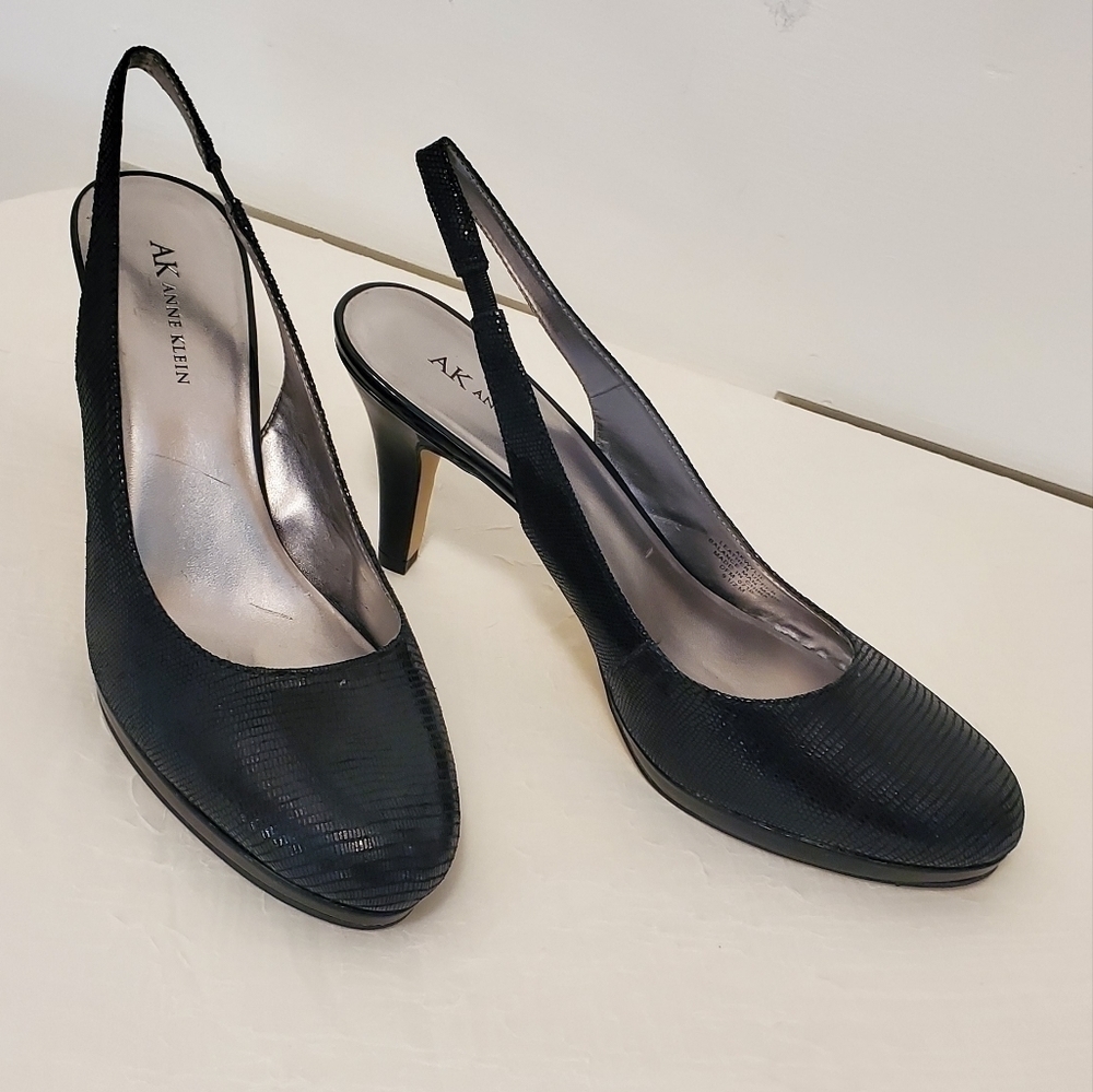 Anne Klein Black Textured Leather Sling back Pumps Size 9.5M